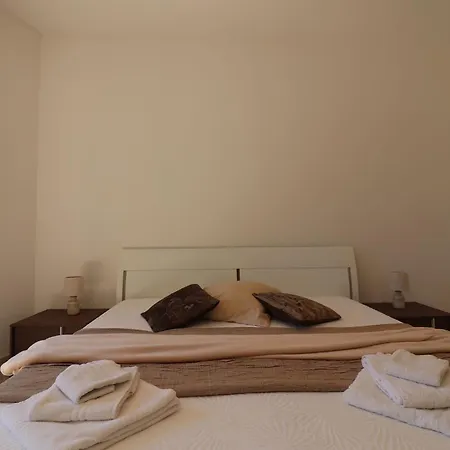 Vakantiehuis House Idrusa In *