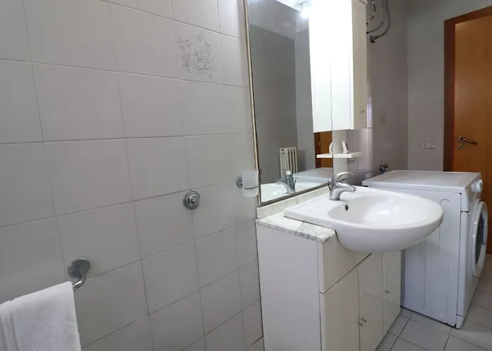 House Idrusa In Nyaraló